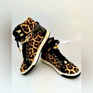 MK tennis Shoes For woman size 5 1/2 M